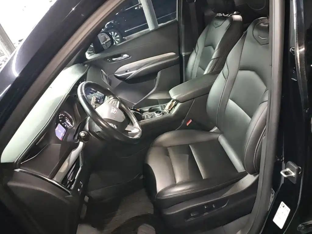 Cadillac XT4 — миниатюра 11