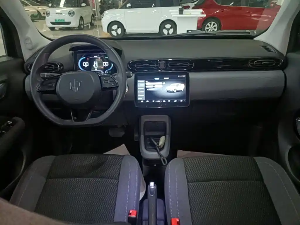 Leapmotor Leapmotor T03 — миниатюра 10