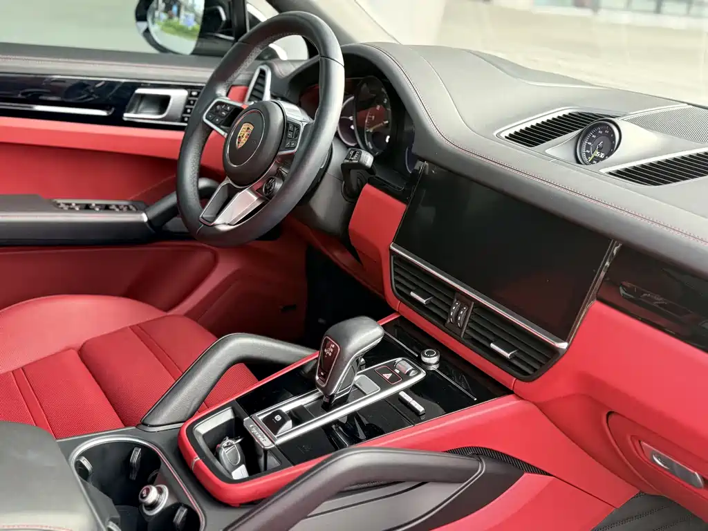 PORSCHE CAYENNE NEW ENERGY