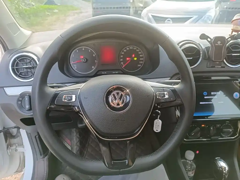 Volkswagen Jetta — миниатюра 11
