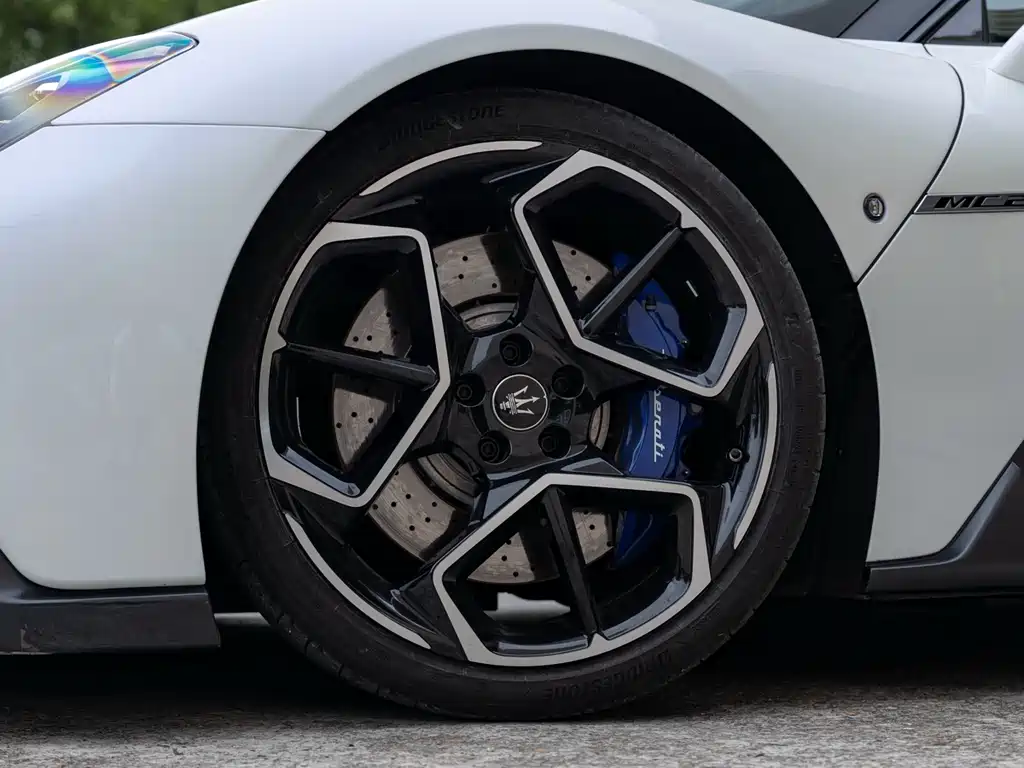 Maserati MC20 2020 3.0T Standard