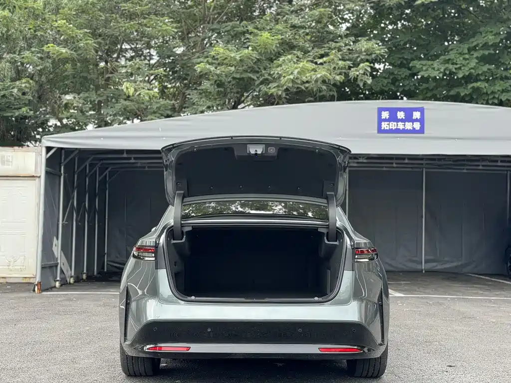 Toyota bZ7 7 2026 600 Pro