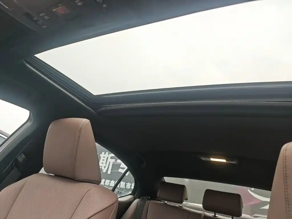 Lexus ES — миниатюра 18