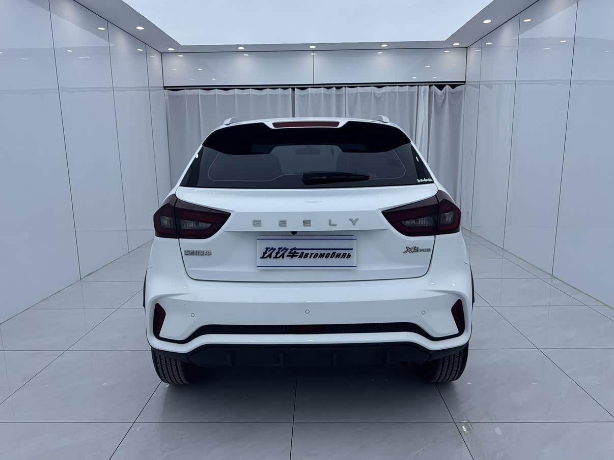 Geely Vision X3 1.5 л 2022 г. Белый, пробег 19000 км
