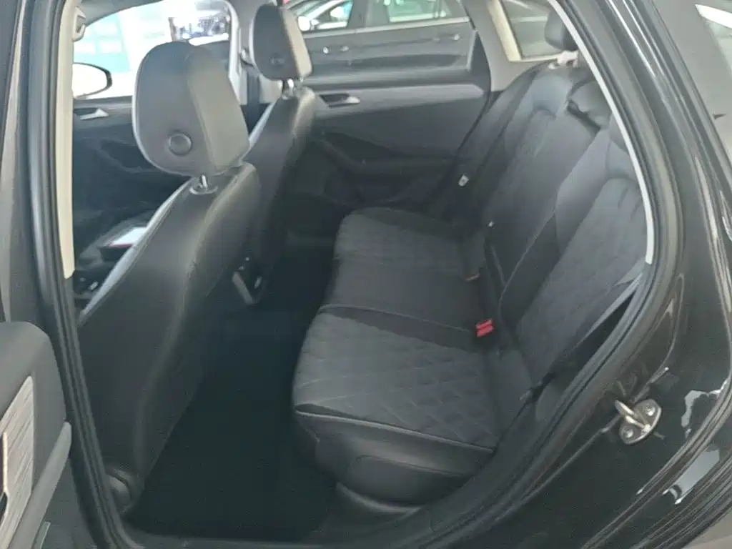Volkswagen Sagitar — миниатюра 17