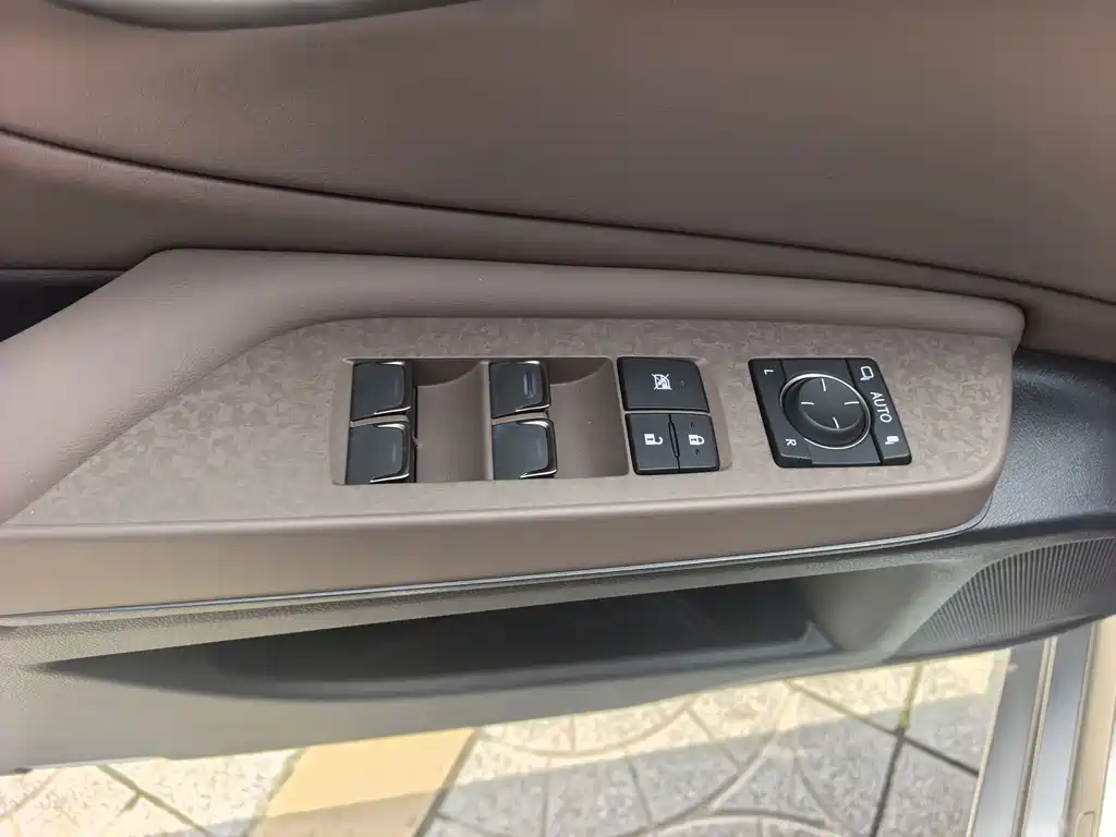 Lexus ES 2025 200 Premium
