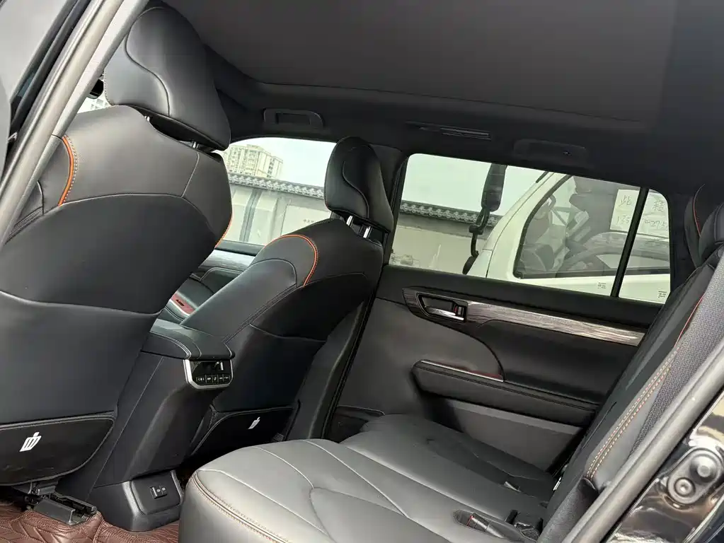 Toyota Crown Kluger 2024 2.5L HEV Luxury