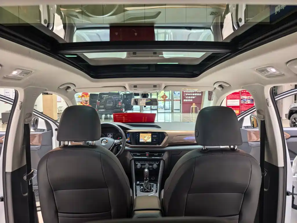 Volkswagen Tharu — миниатюра 10