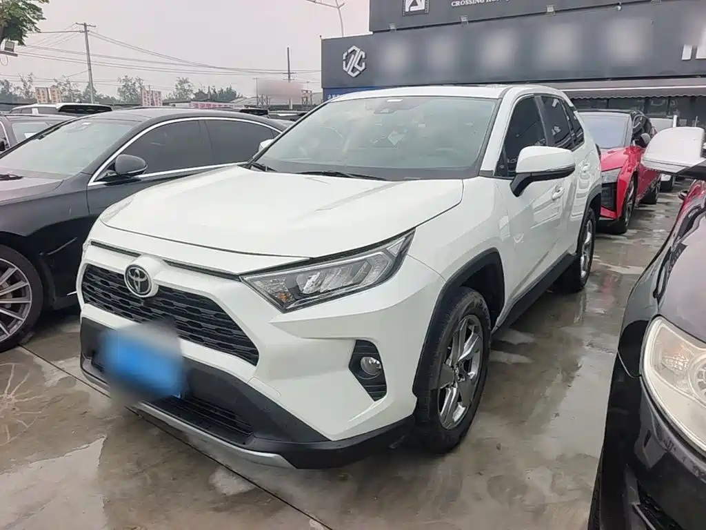 Toyota RAV4 — миниатюра 2