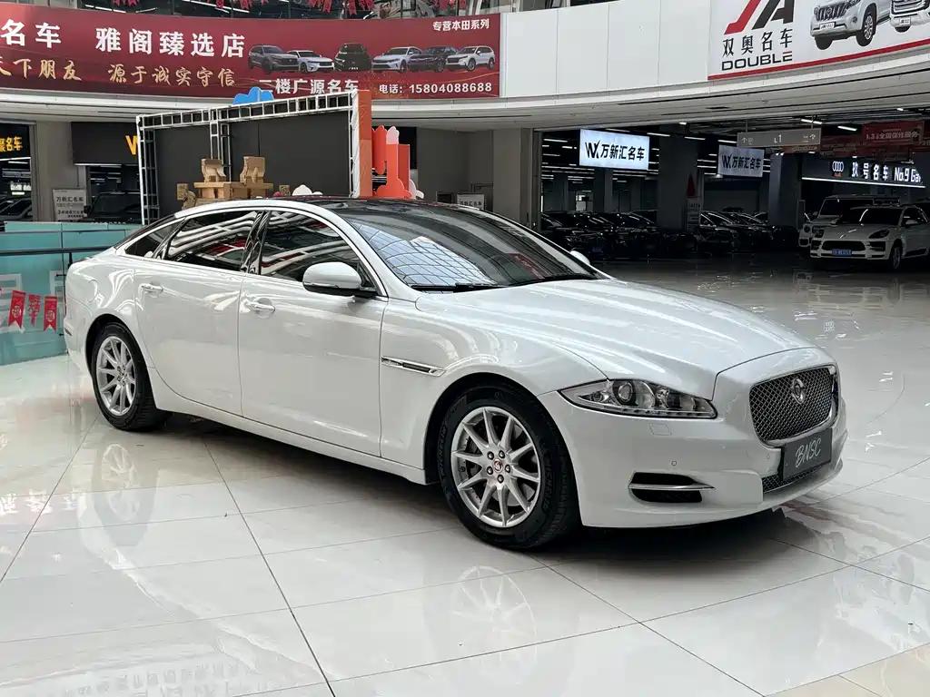 Купить Jaguar XJ