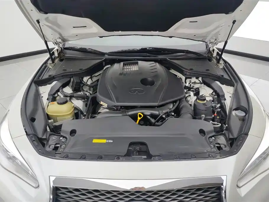 Infiniti Q50L 2016 2.0T Comfort