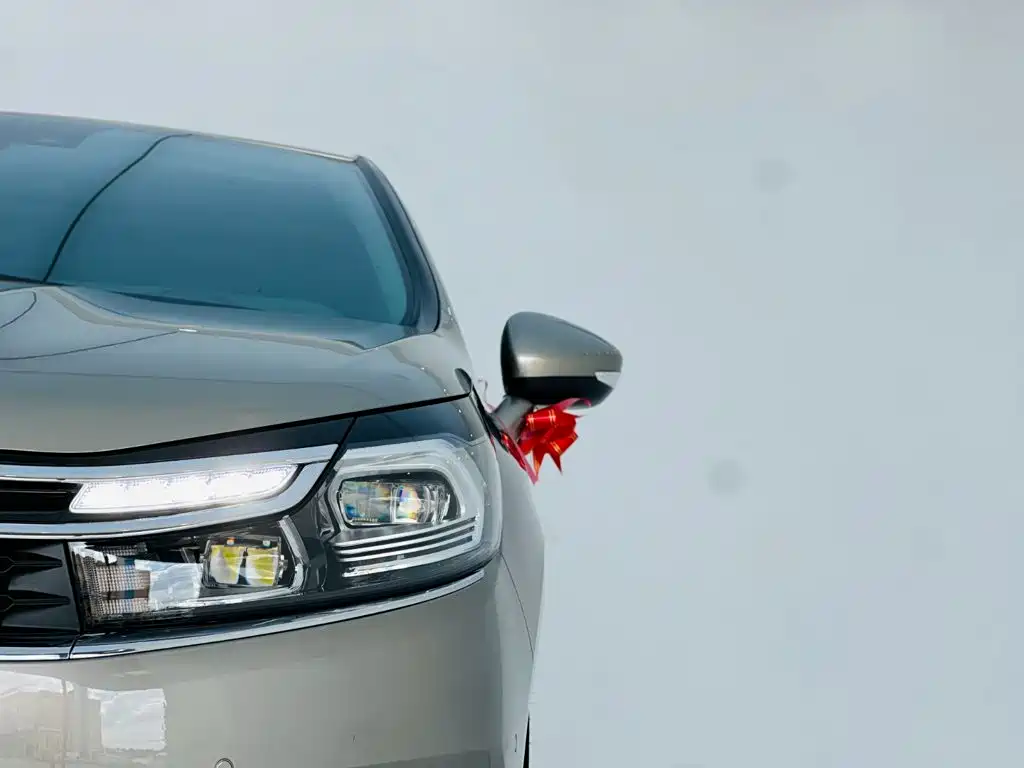 Citroen C4L — миниатюра 10