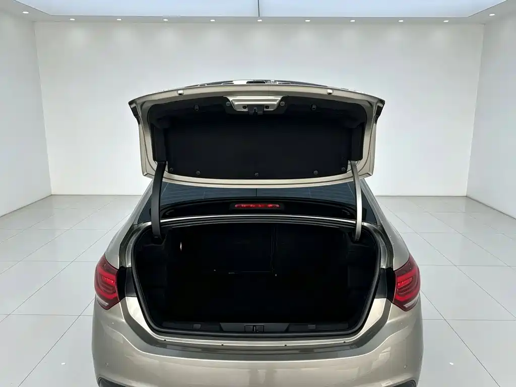 Citroen C4L — миниатюра 24