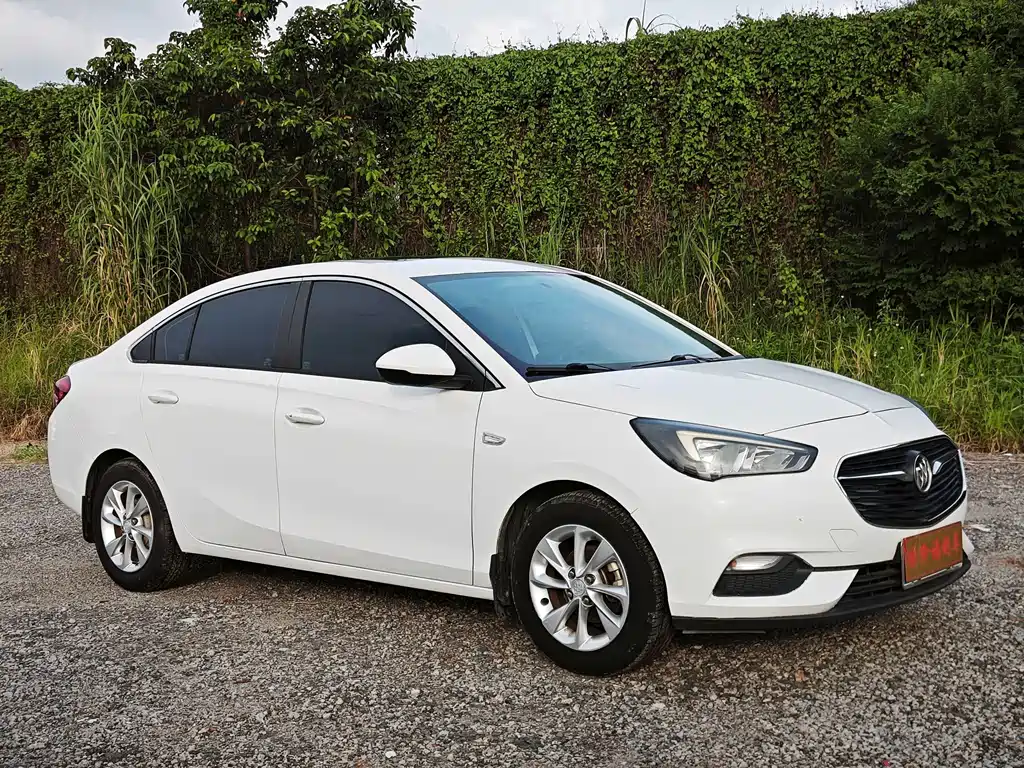 Buick Excelle — миниатюра 3