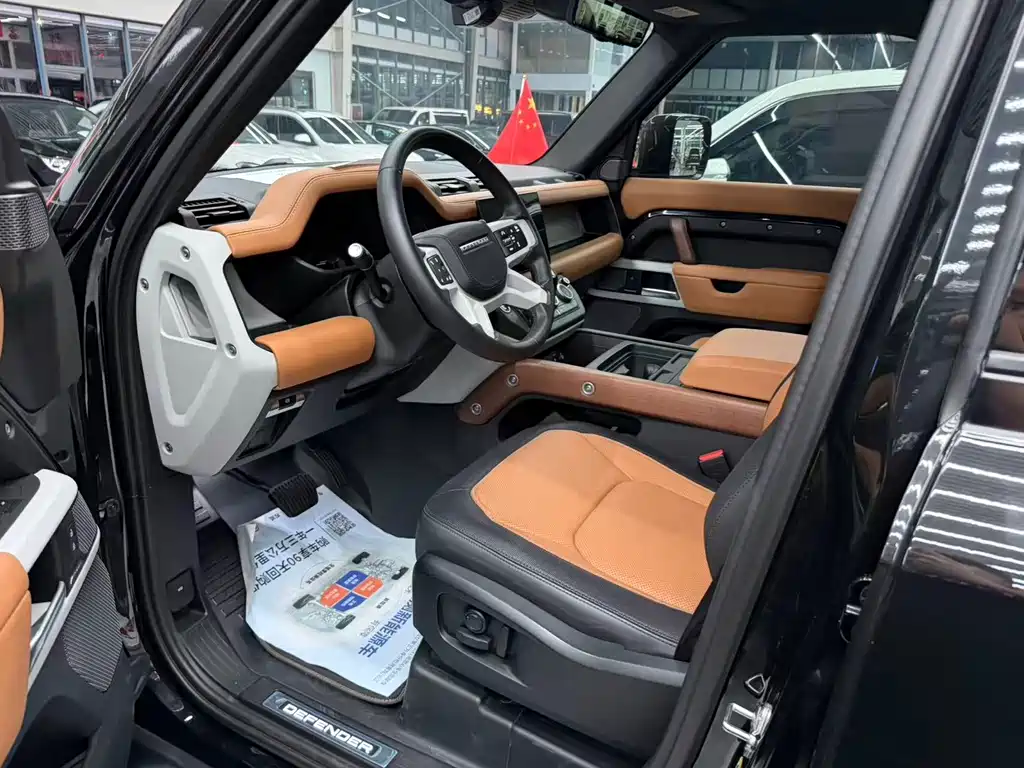 Land Rover Defender — миниатюра 2