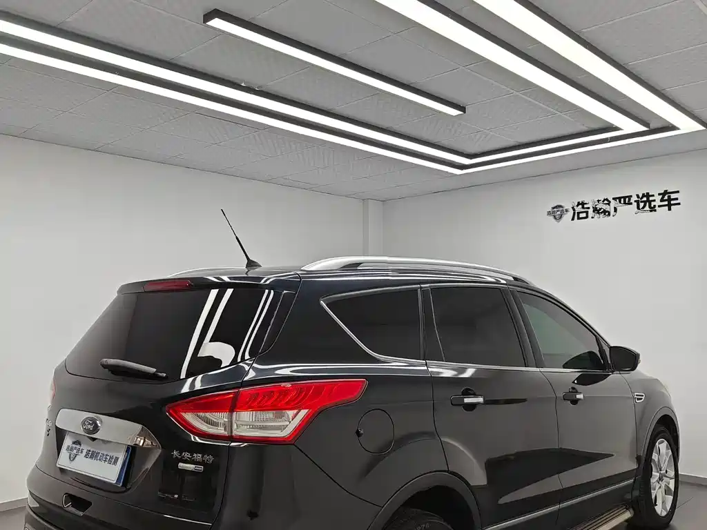 Ford Kuga — миниатюра 6
