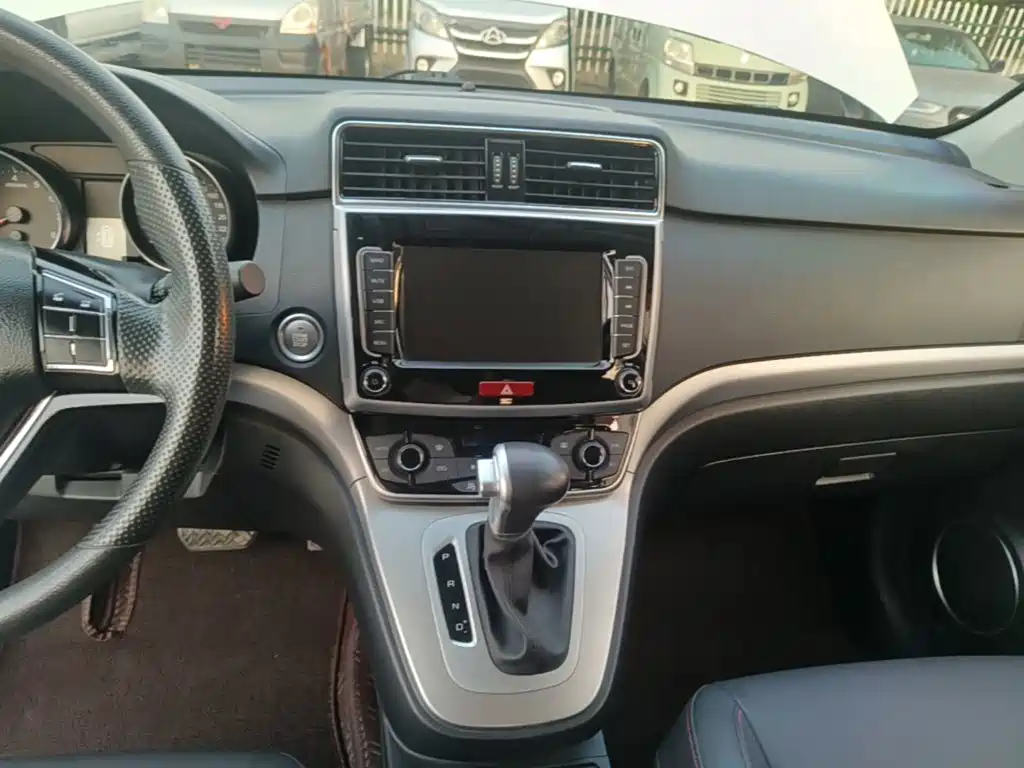 Haval M6 — миниатюра 13