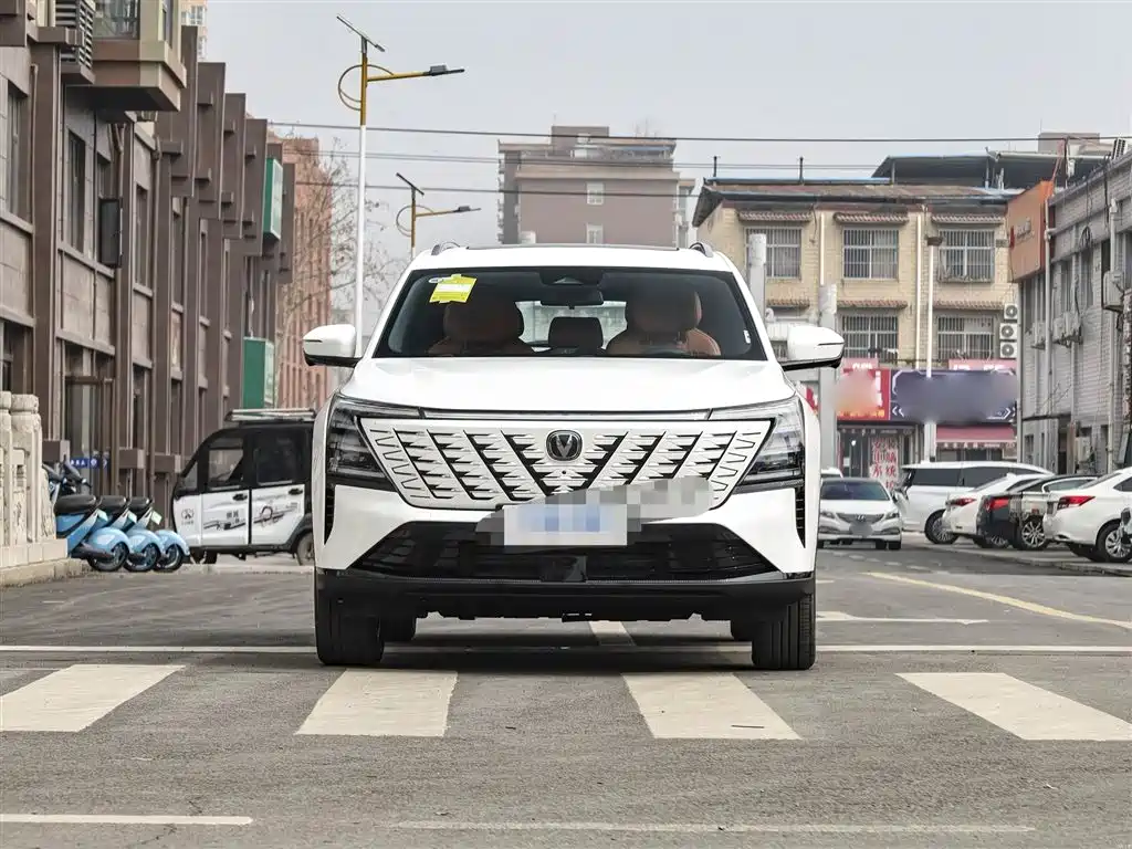 Changan Changan CS75PLUS — миниатюра 3