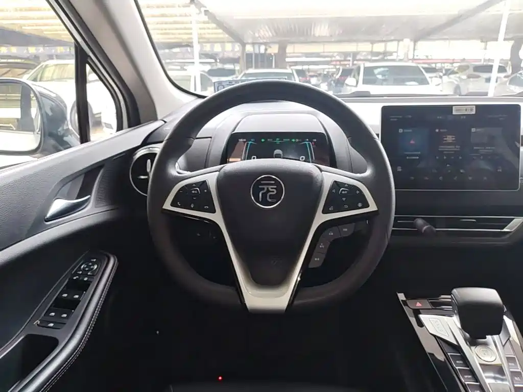 BYD Yuan EV — миниатюра 11