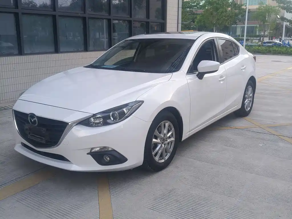 Mazda 3 Axela 2015