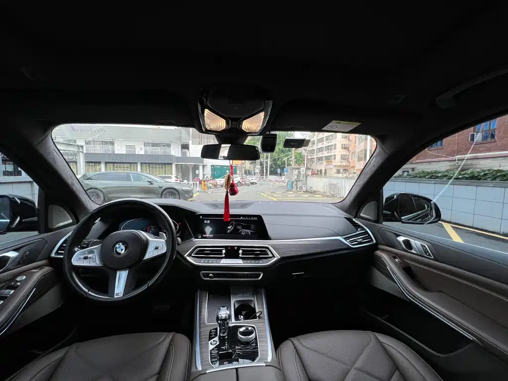 BMW X5 2022 xDrive 40Li M Sport