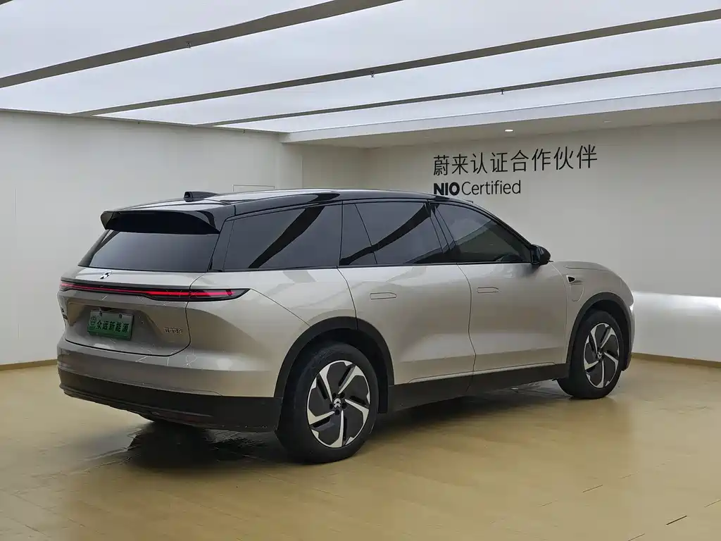 NIO ES8 2023 75kWh