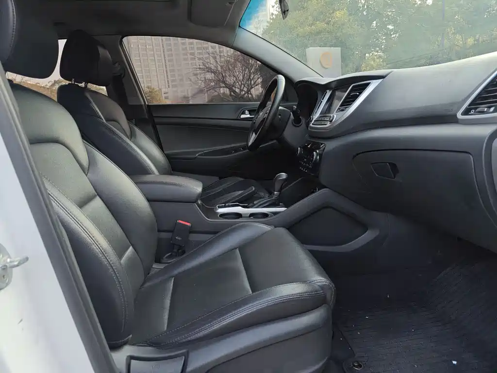 Hyundai Tucson 2015 1.6T DCT