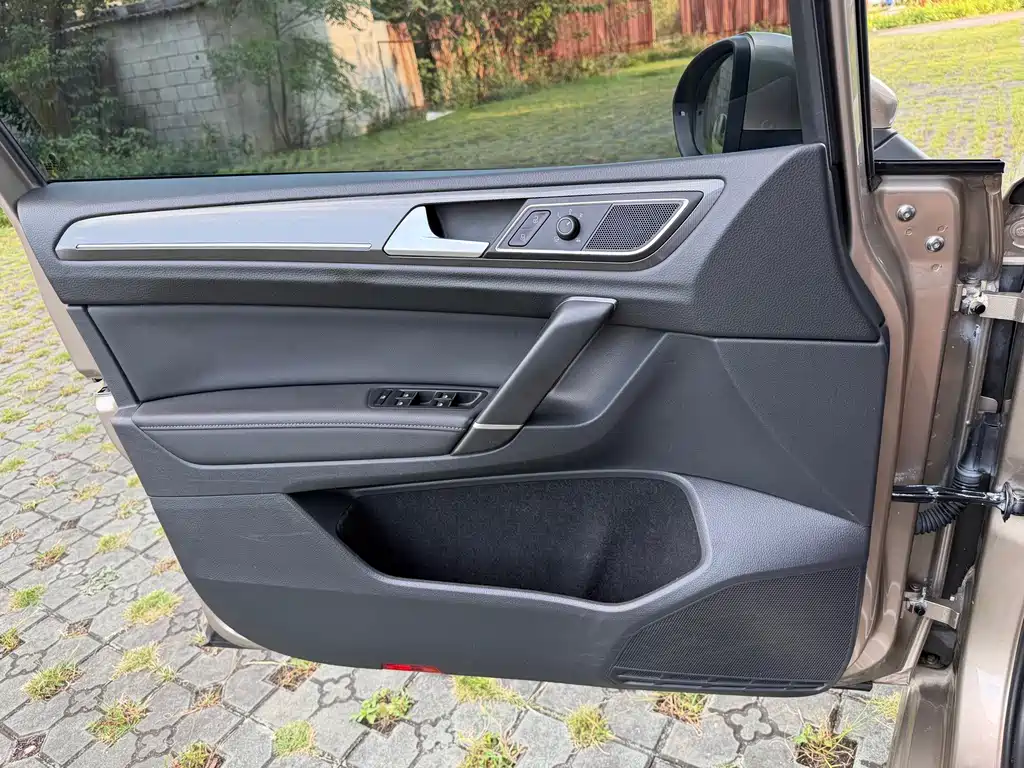 Volkswagen Golf Sportsvan — миниатюра 18