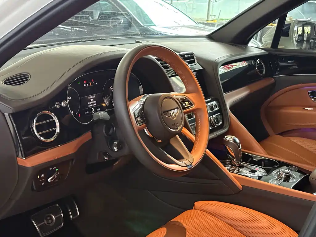 Bentley Bentayga — миниатюра 6