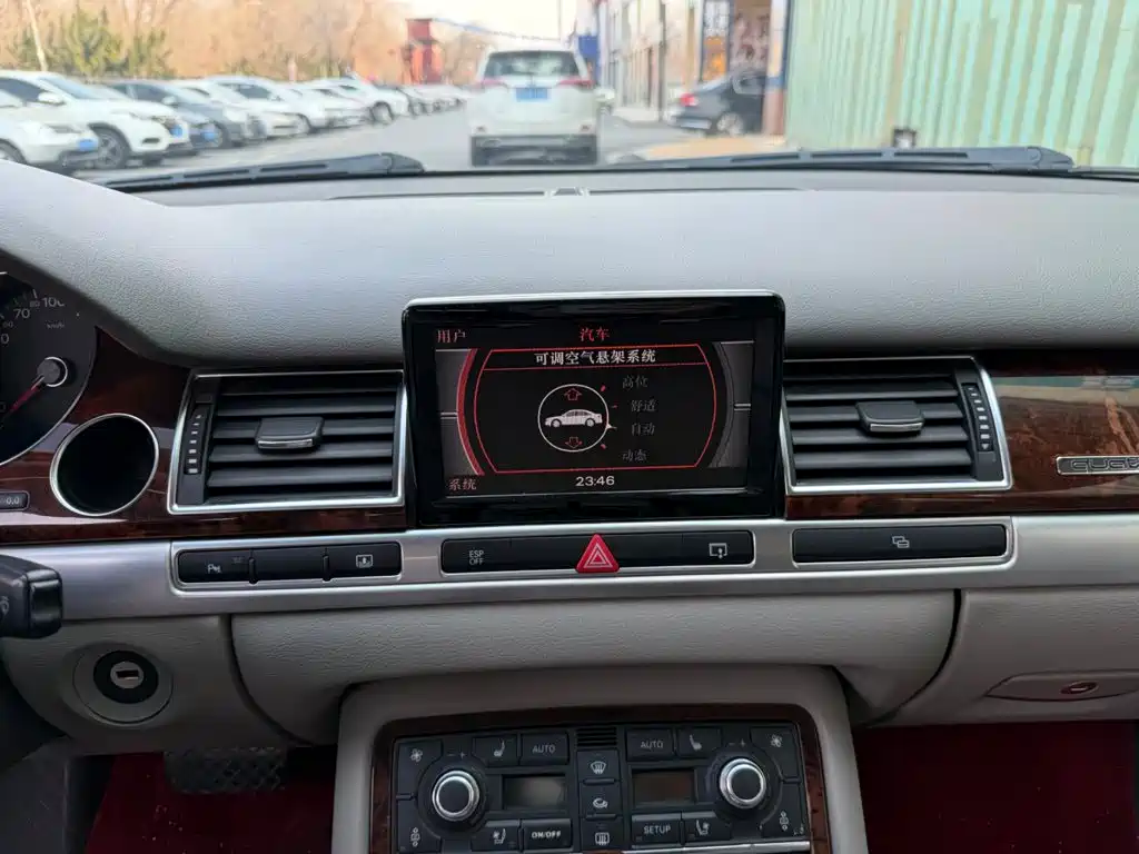 Audi A8 — миниатюра 6
