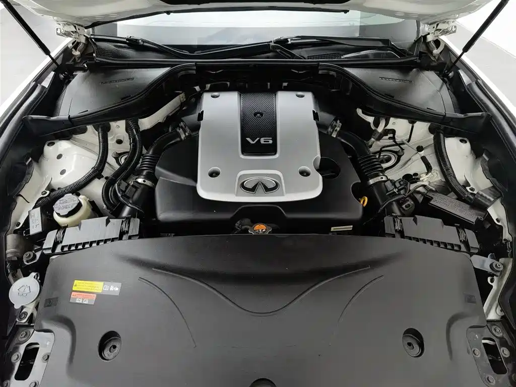 Infiniti Q70 2013 Q70L 2.5L