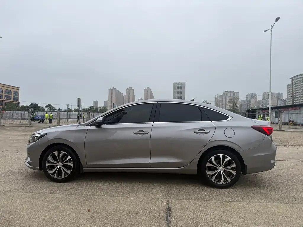 Changan Eado — миниатюра 10