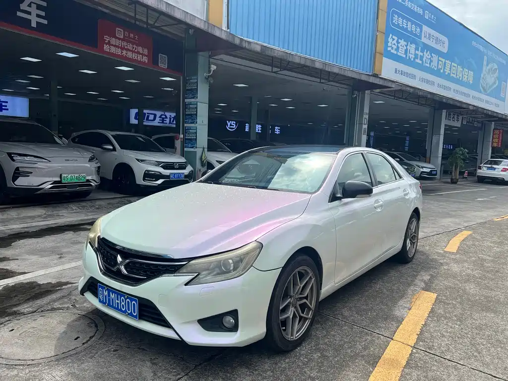Toyota Reiz
