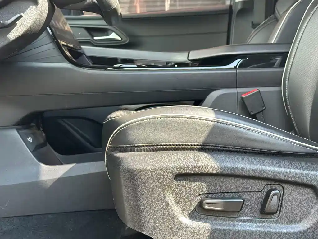 Hyundai Custo — миниатюра 9