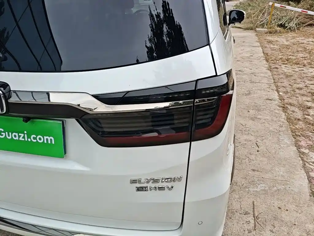 Honda Elysion — миниатюра 8