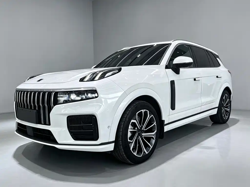 Lynk & Co 09