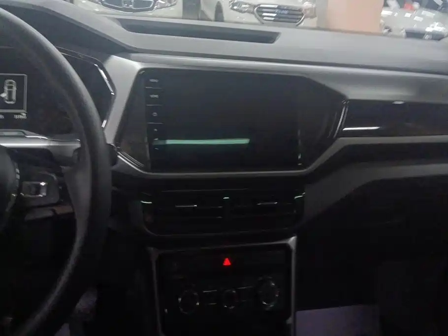 Volkswagen T-Cross — миниатюра 13