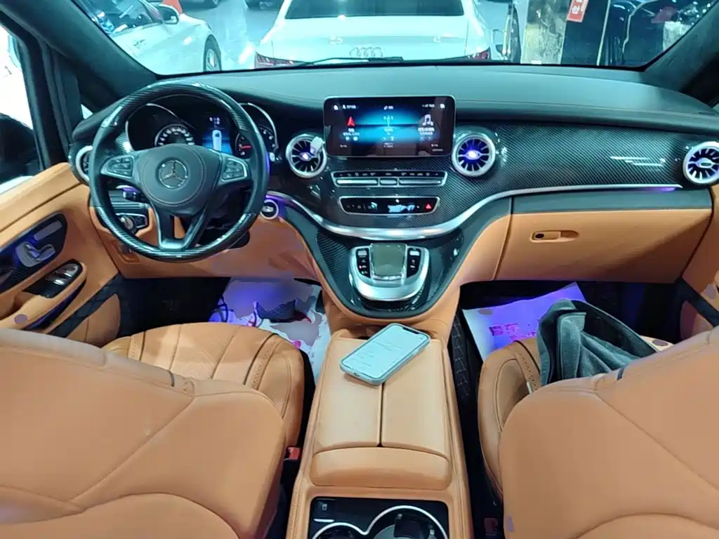 Mercedes-Benz V-Class — миниатюра 10