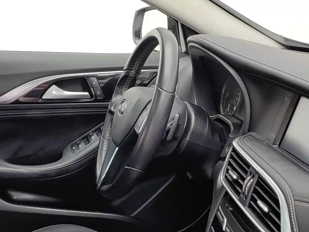 Infiniti QX30 — миниатюра 22