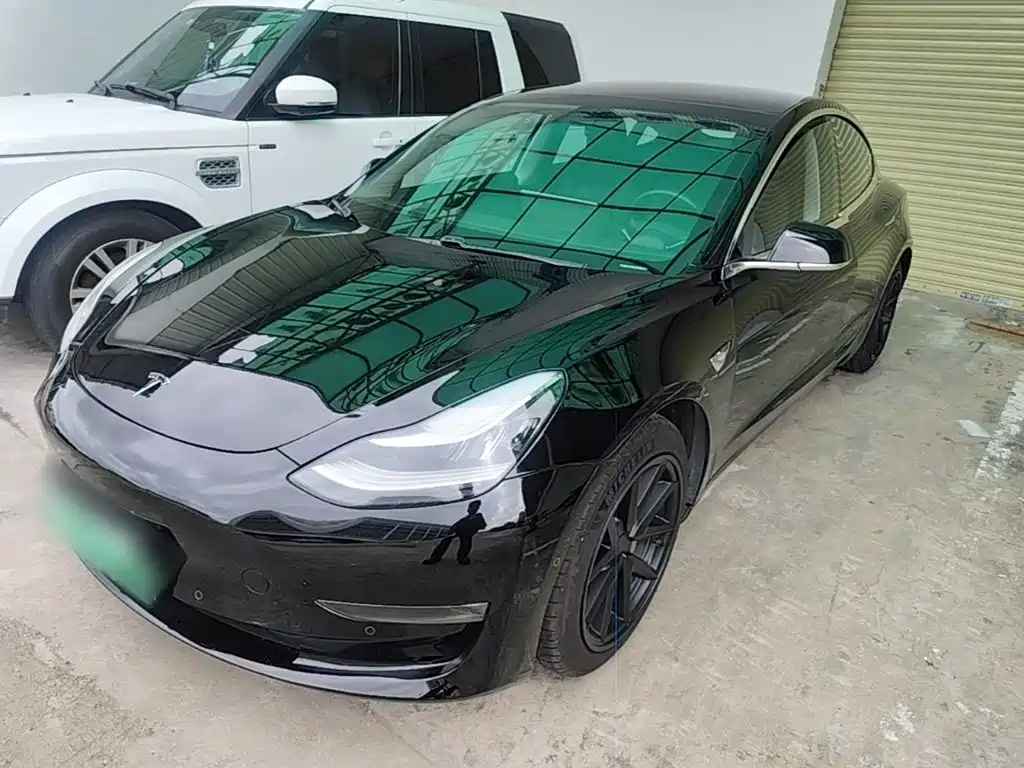 Tesla Model 3 — миниатюра 2