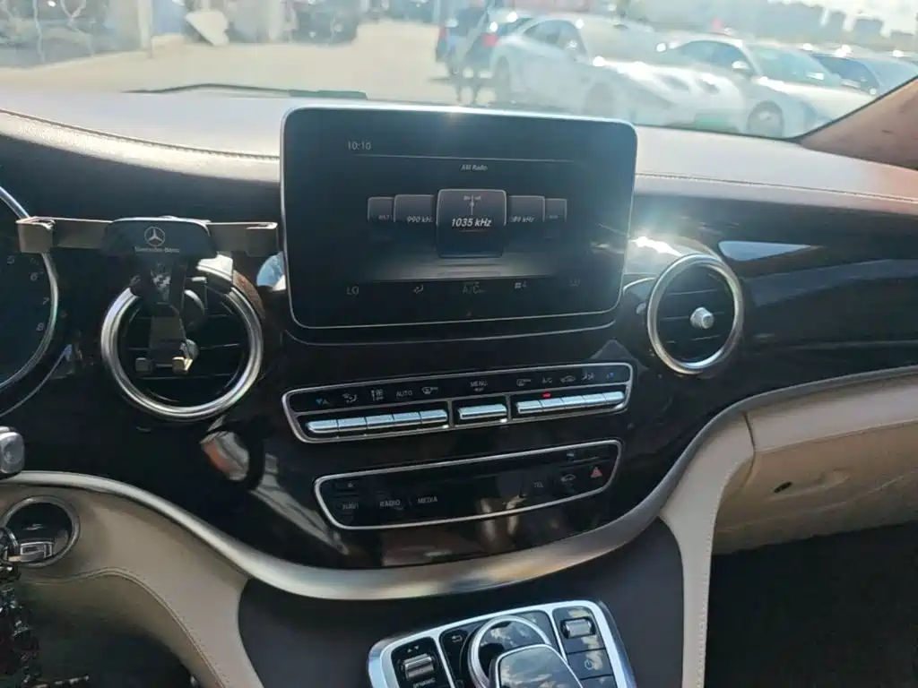 Mercedes-Benz V-Class — миниатюра 13