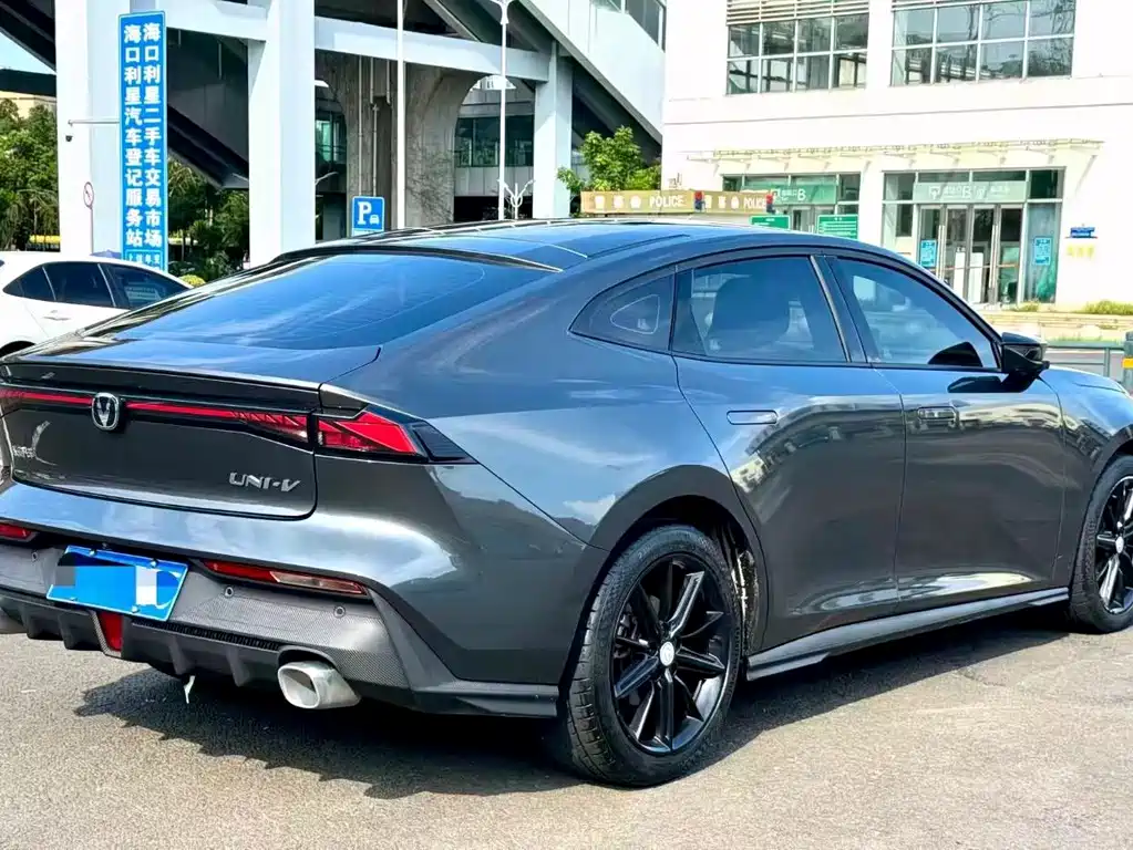 Changan UNI-V — миниатюра 7