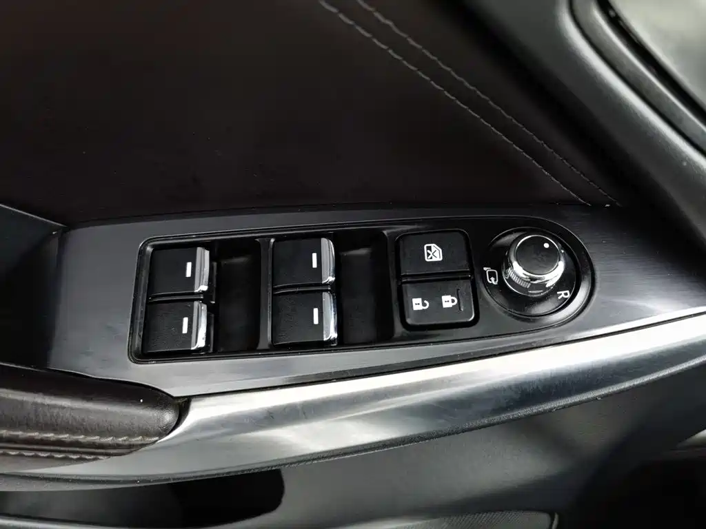 Mazda Atenza — миниатюра 9