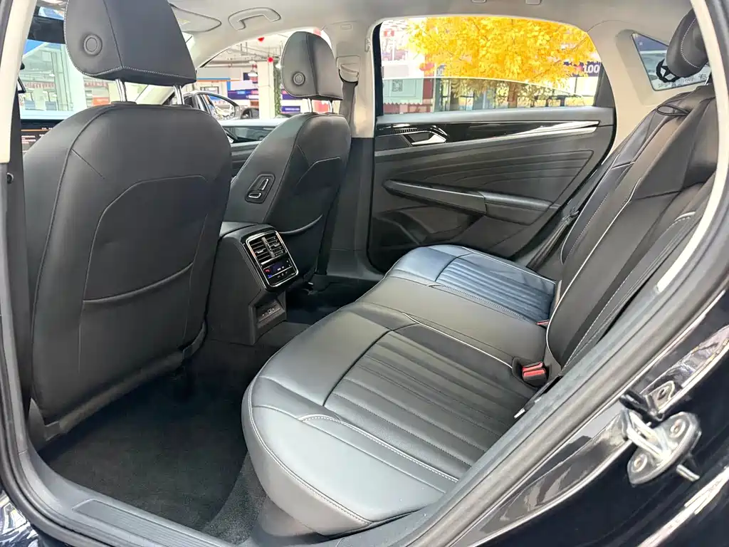 Volkswagen Passat — миниатюра 9