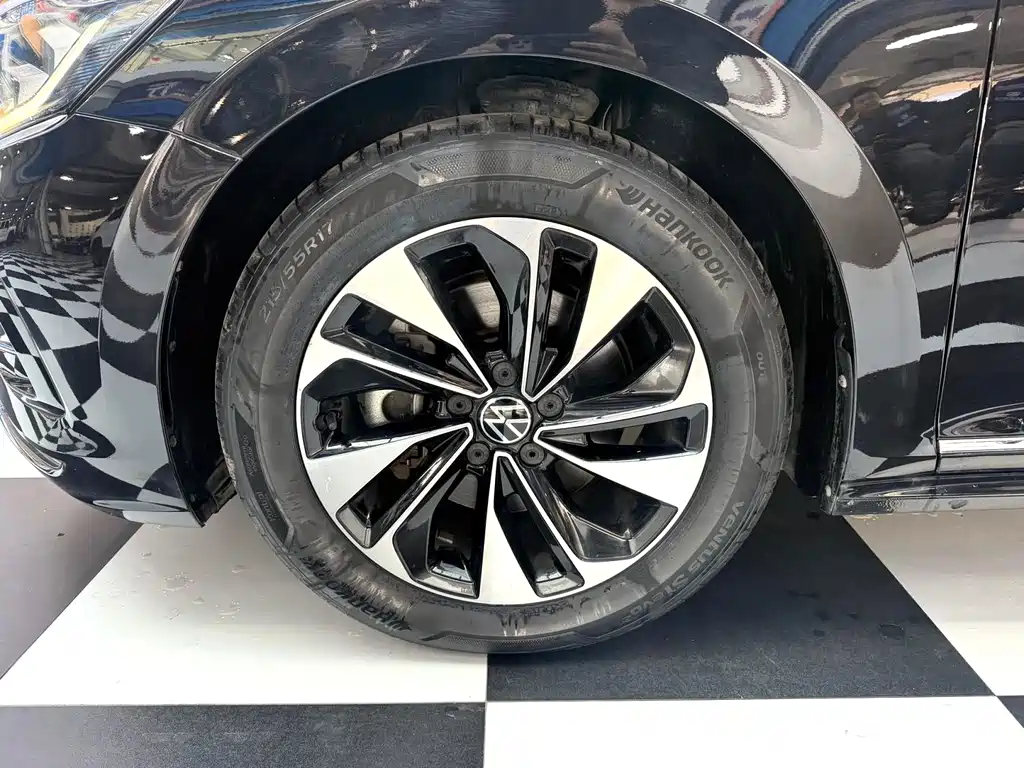 Volkswagen Passat — миниатюра 4