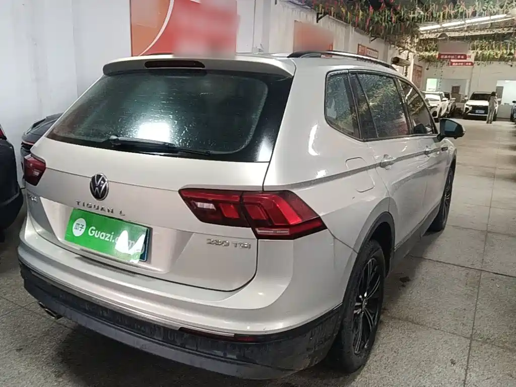 Volkswagen Tiguan L — миниатюра 5