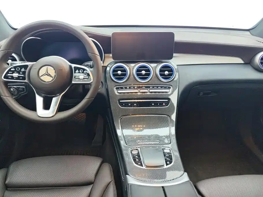 Mercedes-Benz GLC — миниатюра 12