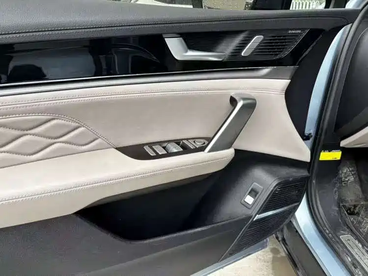 BYD Tang New Energy — миниатюра 6