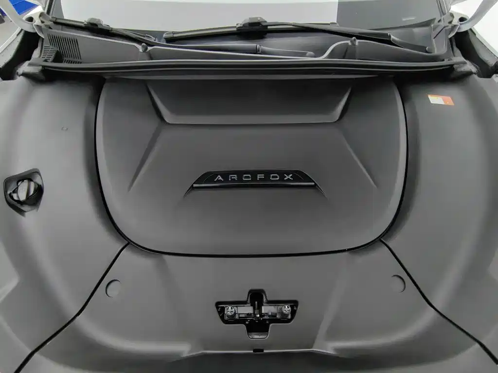 ARCFOX Alpha S — миниатюра 6