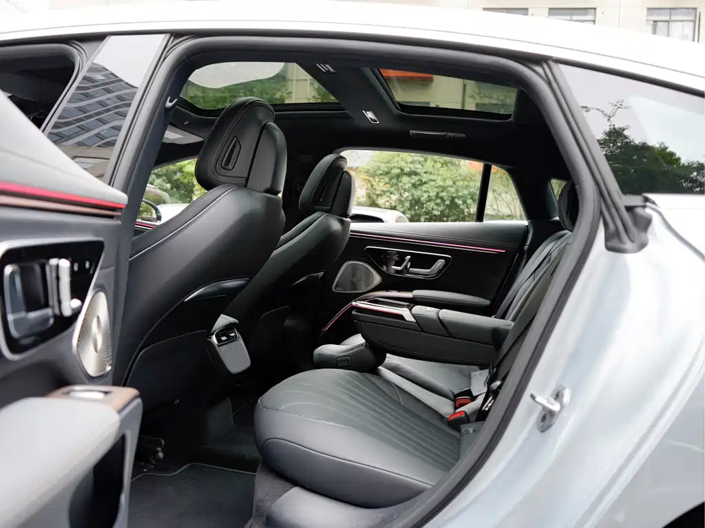 Mercedes-Benz EQS — миниатюра 13